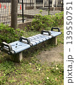 公園のベンチ 139550751