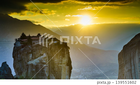 Monastery of the Holy Trinity i in Meteora, Greece 139551602