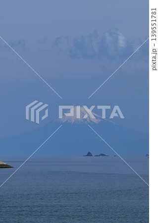 雲見海岸からの富士山 139551781