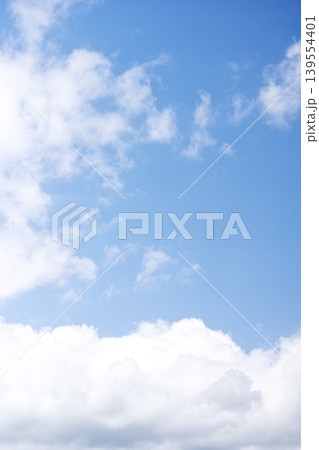 初夏の空 青空 空 晴れ 5月 イメージ 139554401