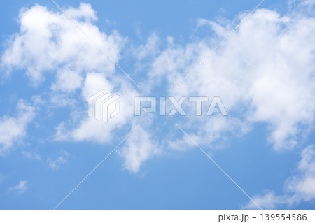 初夏の空 青空 空 晴れ 5月 イメージ 初夏の空 青空 空 晴れ 5月 イメージ 139554586