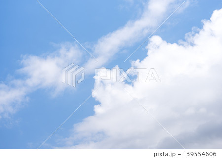 初夏の空 青空 空 晴れ 5月 イメージ 初夏の空 青空 空 晴れ 5月 イメージ 139554606