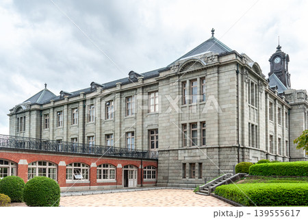 文翔館(旧山形県庁舎)の重厚な石造り建築と時計塔(山形県山形市) 文翔館(旧山形県庁舎)の重厚な石造り建築と時計塔(山形県山形市) 139555617