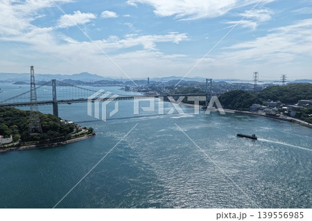 関門海峡と関門橋を斜め俯瞰した空撮写真 関門海峡と関門橋を斜め俯瞰した空撮写真 139556985