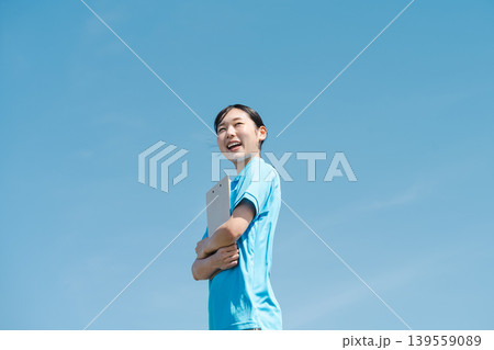 介護士の若い女性のポートレート 139559089