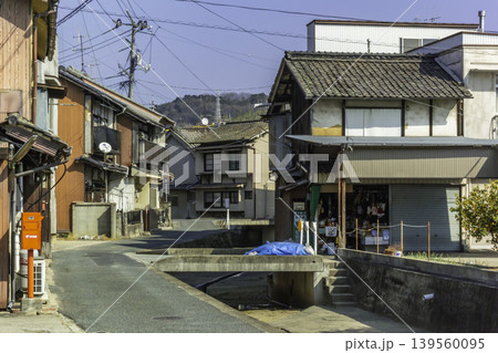笠岡市街地 旧井笠鉄道本線跡通り 岡山県笠岡市 笠岡市街地 旧井笠鉄道本線跡通り 岡山県笠岡市 139560095