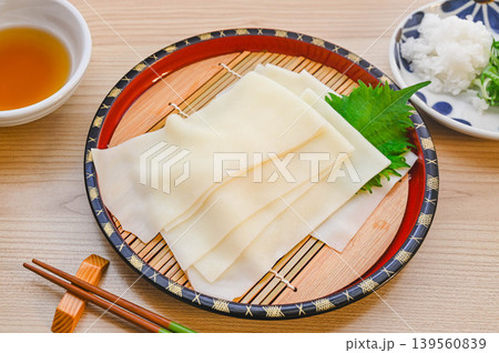 茹で上がったひもかわうどん 茹で上がったひもかわうどん 139560839