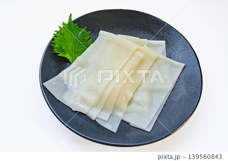 茹で上がったひもかわうどん 139560843