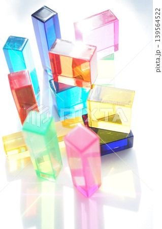 カラフル　アクリルブロック 139564522