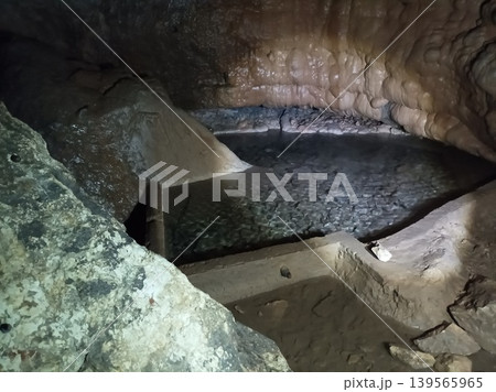 Subterranean lake inside the Sima de Alcoron cave, Alto Tajo, Spain. Subterranean lake inside the Sima de Alcoron cave, Alto Tajo, Spain. 139565965