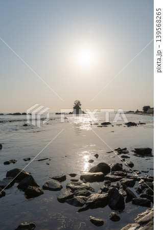 朝日に輝く海 朝日に輝く海 139568265