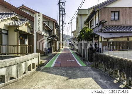 笠岡市街地　石見銀山街道　岡山県笠岡市 139571421