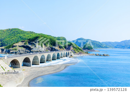 初夏の鹿の子大橋 鹿児島県薩摩川内市 初夏の鹿の子大橋 鹿児島県薩摩川内市 139572128