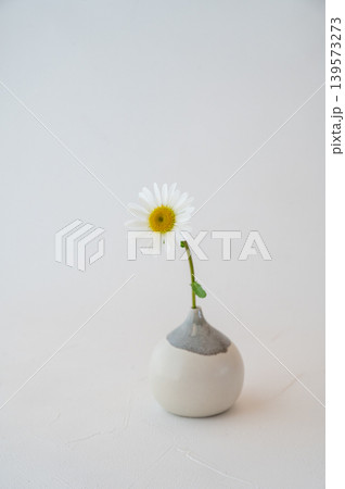 一輪挿し　陶芸　花器　作家　マーガレット 139573273