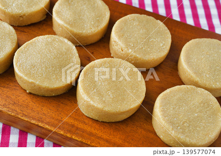 メキシコの伝統的なお菓子 マサパン(Mazapán) メキシコの伝統的なお菓子 マサパン(Mazapán) 139577074