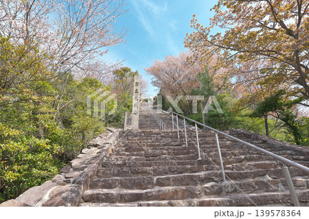 【高屋神社 本宮への参道】 香川県観音寺市高屋町 【高屋神社 本宮への参道】 香川県観音寺市高屋町 139578364
