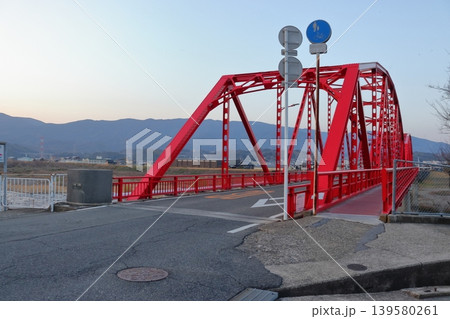 紀の川に掛かる九度山への入口 九度山橋（和歌山県九度山町） 139580261