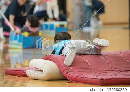 【保育園の運動会 障害物競走マット】 【保育園の運動会 障害物競走マット】 139580280