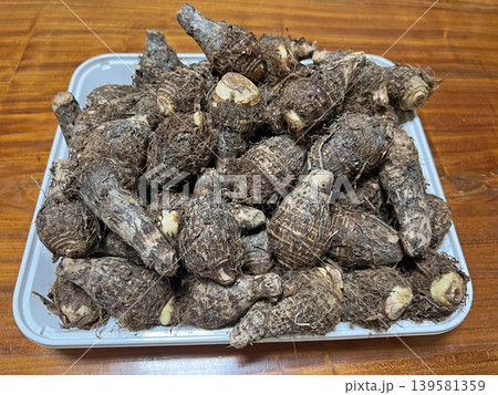里芋 イモ サトイモ 139581359