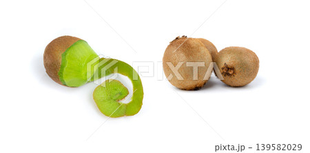 Kiwi fruit peel isolated, peeling kiwifruit 139582029