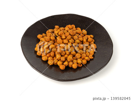 Roasted chickpeas, leblebi pile, spicy fried chana, crispy chick peas with mint and spices, east snack Roasted chickpeas, leblebi pile, spicy fried chana, crispy chick peas with mint and spices, east snack 139582045