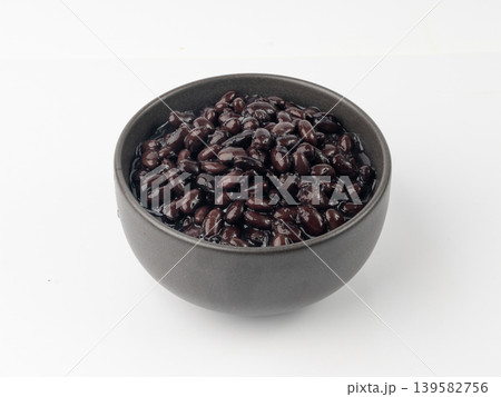 Black beans, cooked bean piles, baked legume, canned dark beans, rajma, Phaseolus vulgaris 139582756