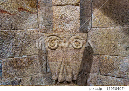 Interior of the ancient romanesque crypt of the Monastery of San Salvador of Leyre at Yesa, Navarre, Spain 139584074