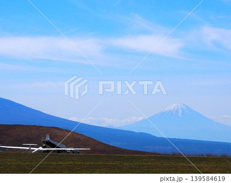 霧ヶ峰高原とグライダー 霧ヶ峰高原とグライダー 139584619