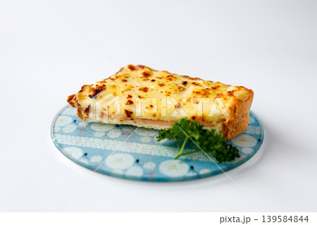クロックムッシュ チーズトースト 白背景 Croque monsieur, Cheese toast 139584844