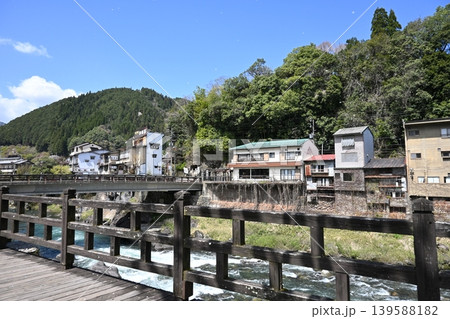 郡上八幡の町なみ吉田川 郡上八幡の町なみ吉田川 139588182