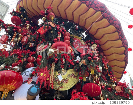 Chinese New Year decorations with red lanterns and festive ornaments in a celebratory display 139589790