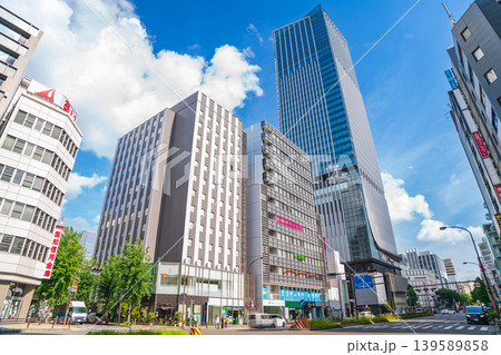 高層ビルが建ち並ぶ、栄の街並み〈愛知県名古屋市〉 高層ビルが建ち並ぶ、栄の街並み〈愛知県名古屋市〉 139589858