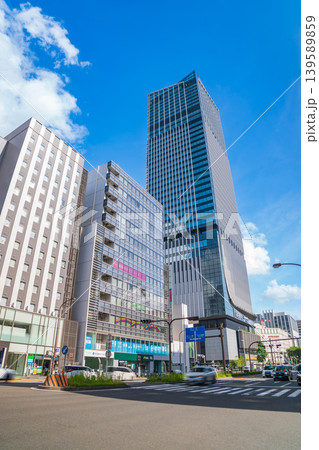高層ビルが建ち並ぶ、栄の街並み〈愛知県名古屋市〉 高層ビルが建ち並ぶ、栄の街並み〈愛知県名古屋市〉 139589859