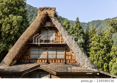 【世界文化遺産】南砺市、五箇山の合掌造り家屋 【世界文化遺産】南砺市、五箇山の合掌造り家屋 139590536