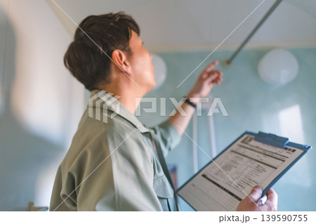 40‑something worker 40‑something worker 139590755