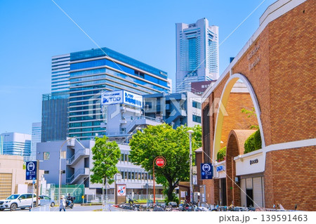 日本の横浜都市景観新風景。横浜市営地下鉄 高島町駅と横浜ランドマークタワーがコラボ…防犯カメラが… 日本の横浜都市景観新風景。横浜市営地下鉄 高島町駅と横浜ランドマークタワーがコラボ…防犯カメラが… 139591463
