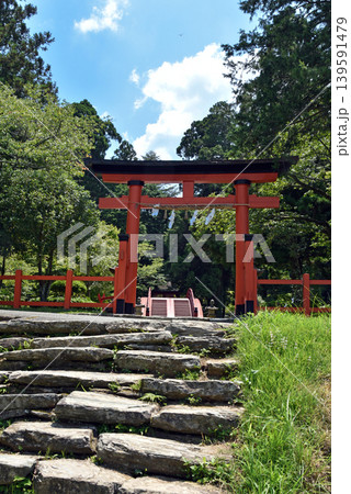 丹生都比売神社の赤い鳥居 丹生都比売神社の赤い鳥居 139591479