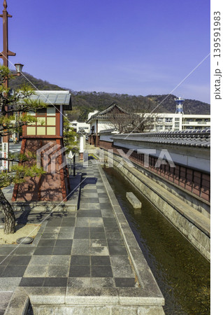 笠岡市街地 小田県庁門 水路 岡山県笠岡市 笠岡市街地 小田県庁門 水路 岡山県笠岡市 139591983