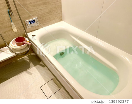 お湯のある浴槽 お湯のある浴槽 139592377