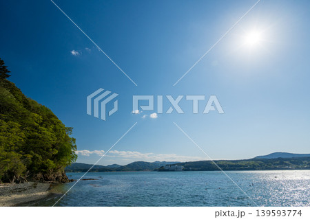 晴天にきらめく南三陸の海 癒しの自然風景 晴天にきらめく南三陸の海 癒しの自然風景 139593774