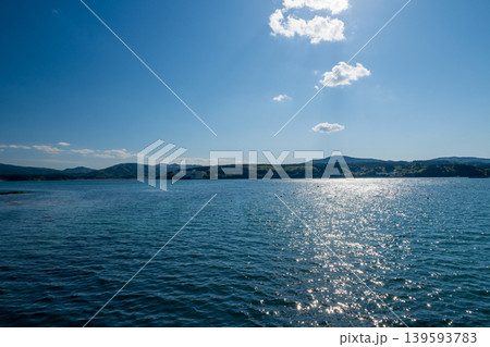 晴天にきらめく南三陸の海 癒しの自然風景 晴天にきらめく南三陸の海 癒しの自然風景 139593783