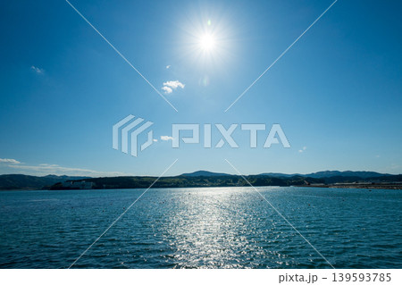 晴天にきらめく南三陸の海 癒しの自然風景 晴天にきらめく南三陸の海 癒しの自然風景 139593785