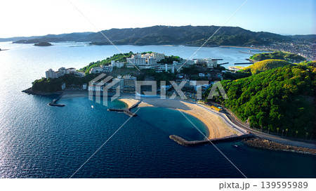 愛知県蒲郡市の西浦温泉+西浦パームビーチを上空からドローン撮影 愛知県蒲郡市の西浦温泉+西浦パームビーチを上空からドローン撮影 139595989