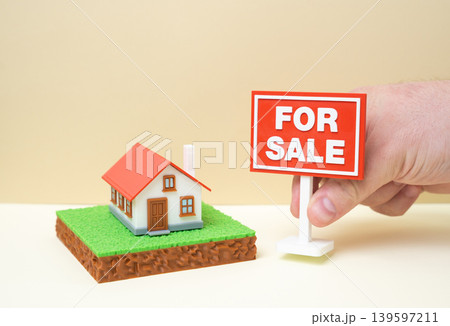 House listed for sale. Residential property for sale. Real estate investment, housing market trends and private home purchase opportunities for buyers. House listed for sale. Residential property for sale. Real estate investment, housing market trends and private home purchase opportunities for buyers. 139597211