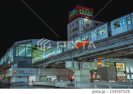 夜の立川南駅（多摩モノレール） 139597529