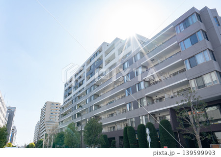 西新井駅西口側のマンション風景<東京都足立区> 西新井駅西口側のマンション風景<東京都足立区> 139599993