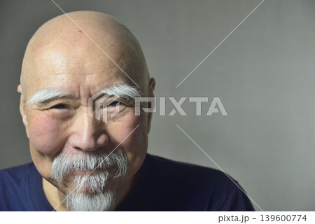 笑顔のヒゲ老人 笑顔のヒゲ老人 139600774