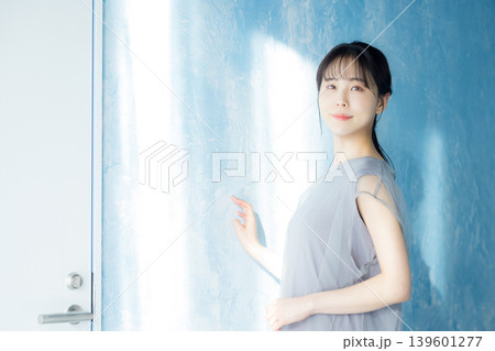 若い女性 若い女性 139601277