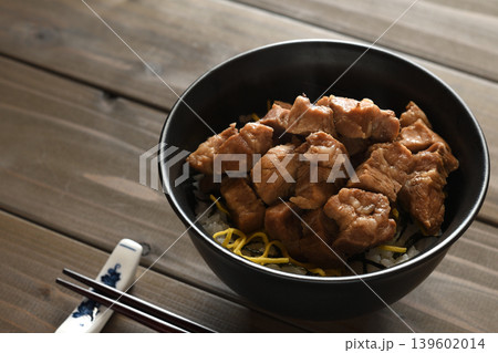 豚角煮丼 139602014