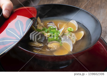あさりの味噌汁 139602306